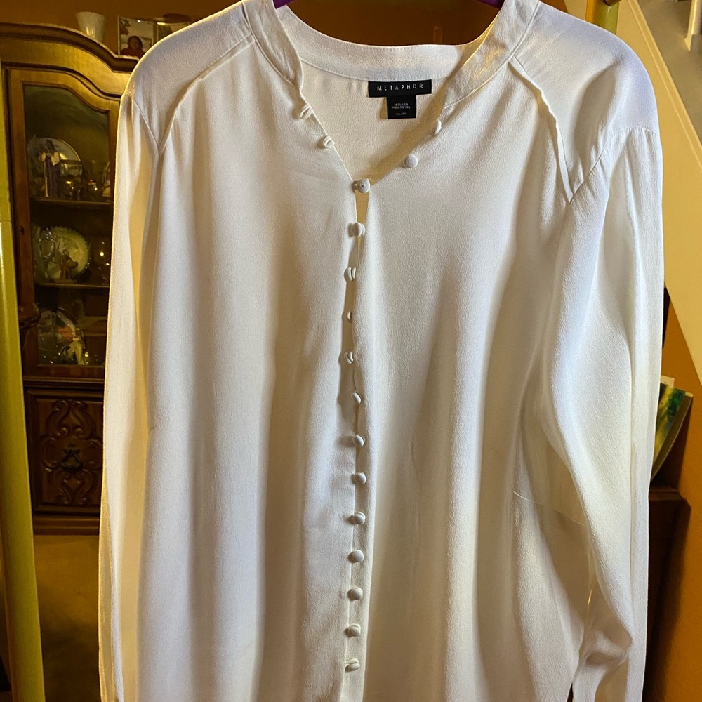 Metaphor women’s White top